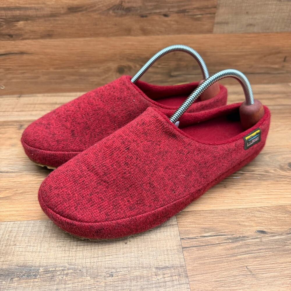 LL Bean Women's size 8  sweater Fleece Scuff Slippers  Burgundy slip on flat